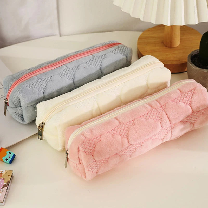 1 pc Plush Makeup Bag Fuzzy Makeup Pouch Cute Aesthetic Pencil Case Soft Travel Toiletry Bag Cosmetic Organizer Bag